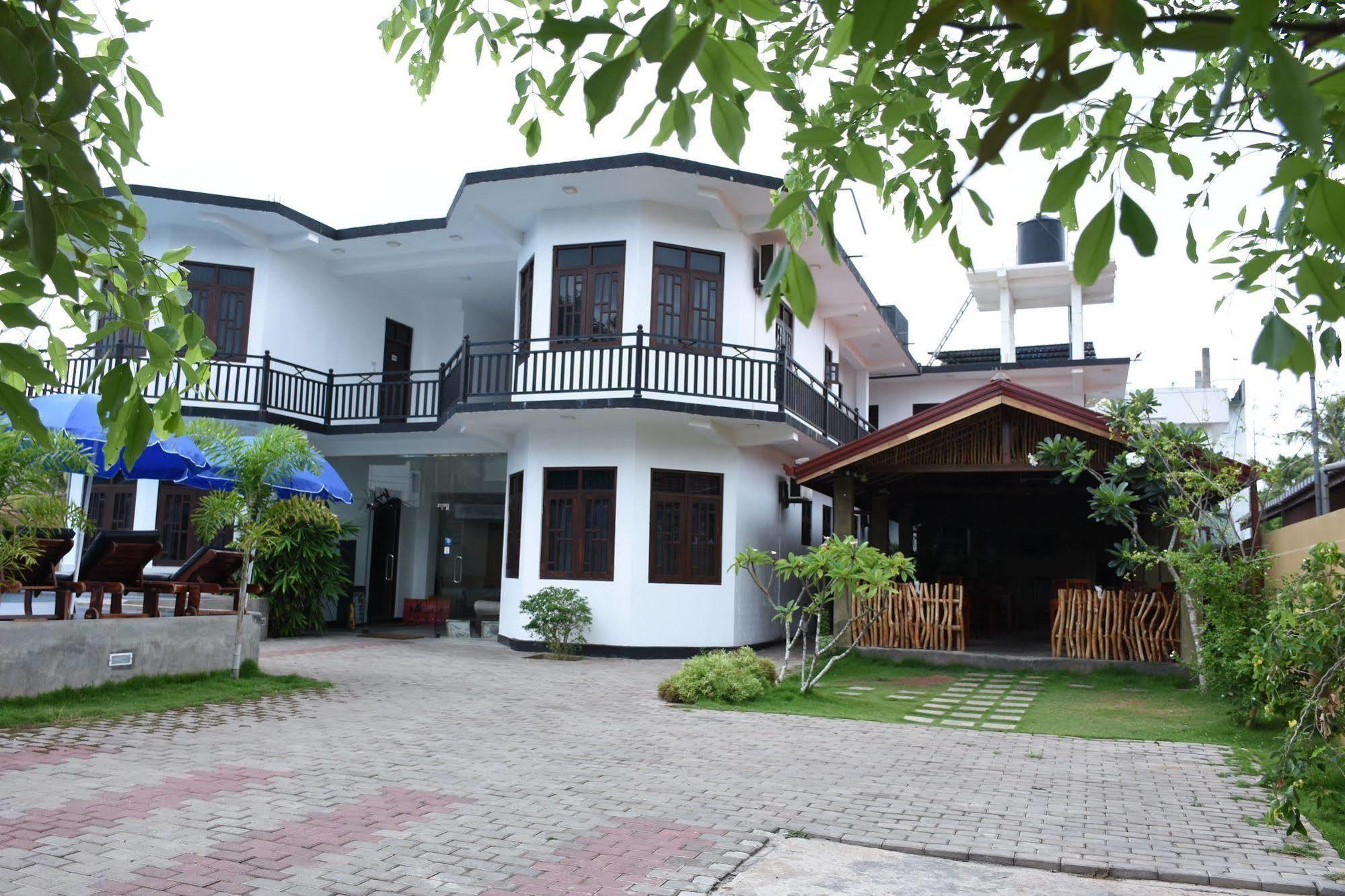Ocean Glory Hotel Ettukala Экстерьер фото