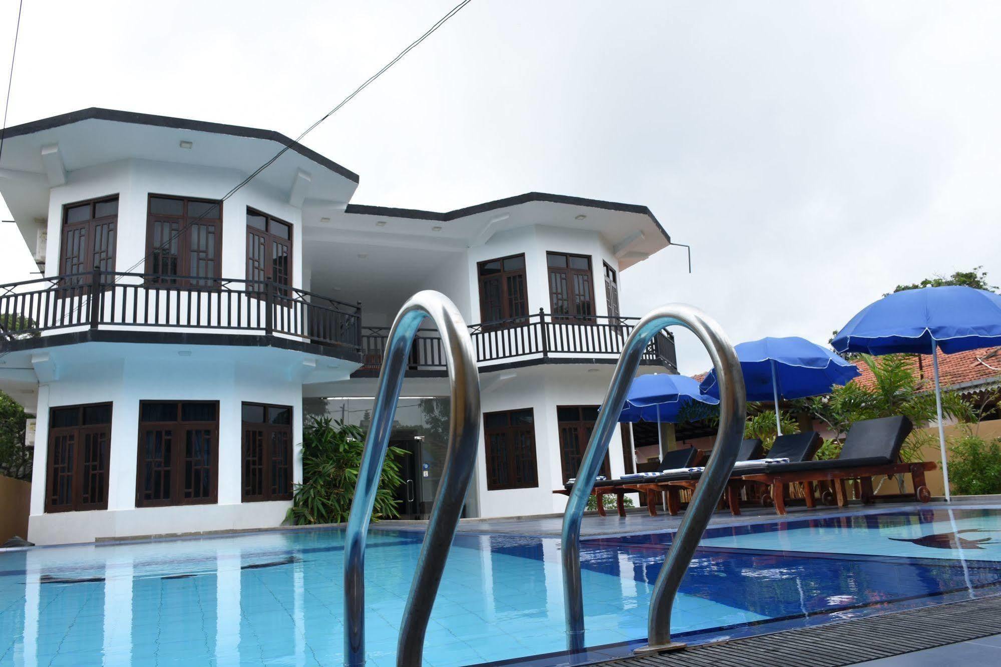 Ocean Glory Hotel Ettukala Экстерьер фото
